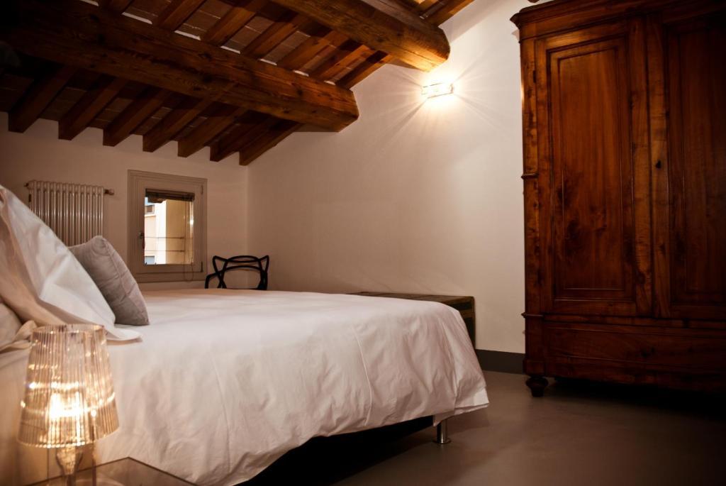 Callegherie 21 Boutique B&B Имола Стая снимка